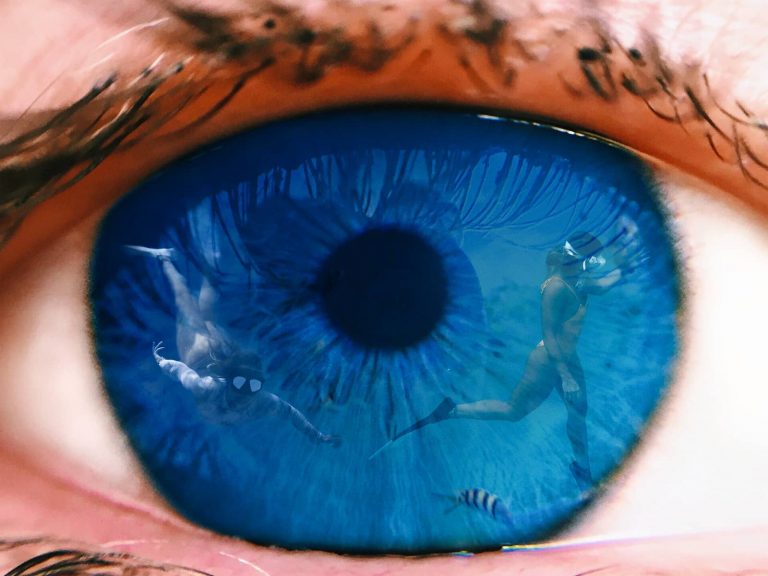 Can You Snorkel With Contacts? 3 Critical Eye-Saving Answers