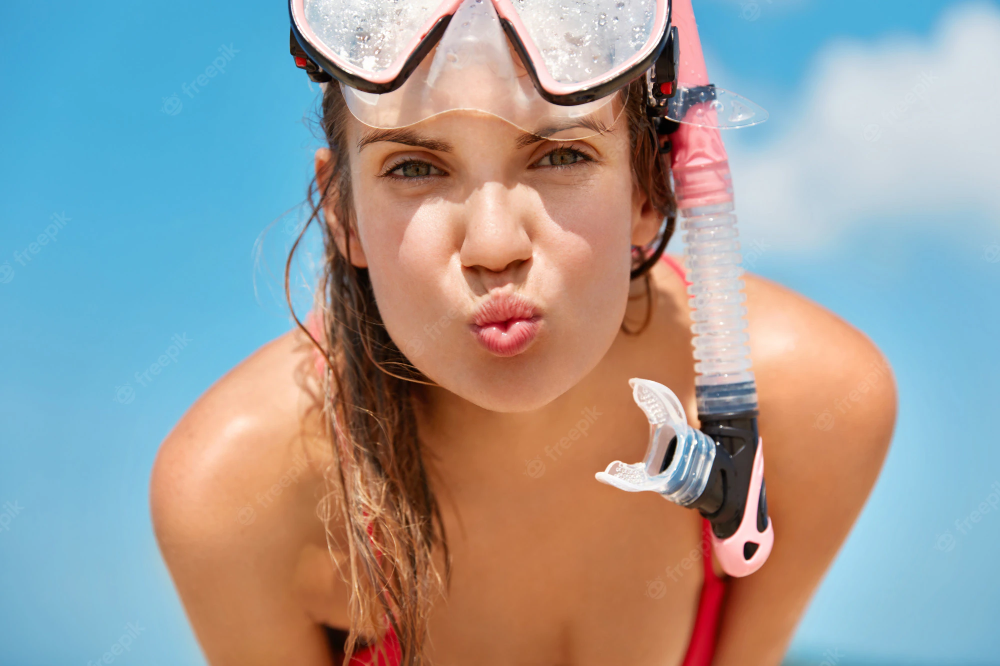 how to clean a snorkel mask